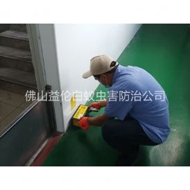 河口工厂车间室内布置粘鼠板工程
